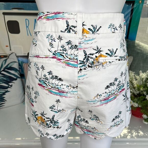 Crown & Ivy White and Yellow Bermudas with Whimsical Print - Picture 3 of 8